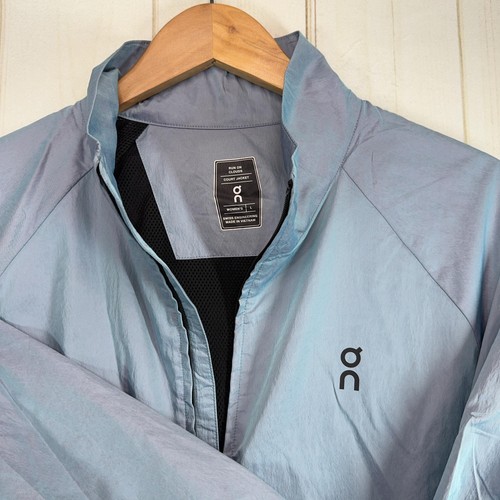 Run clouds court jacket - run,