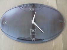 PENDULE " COUPE DU MONDE DE RUGBY " FORME de BALLON " RENAULT " en verre