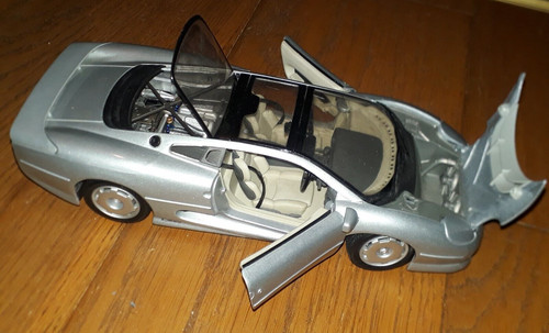 Ancien jouet voiture miniature