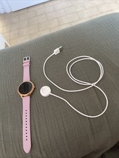 montre connectée femme Fossil 