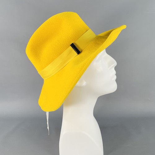 Gigi burris requiem chapeau - gigi,