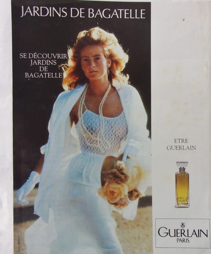 Publicite papier parfum - papier,