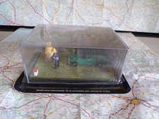 AUSTIN Mini Morris Van IXO 1/43 Série Route Bleue  "L'apiculteur"