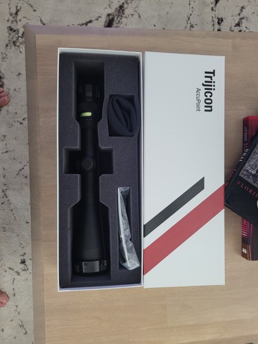 Trijicon accupoint 10x56mm - trijicon,