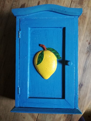 Petite armoire épices à - à,