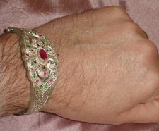 Bracelet artisanal marocain argent massif guilloché & ajouré orné de strass