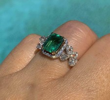 Bague de mariage émeraude