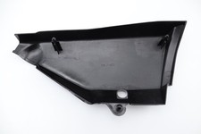 Demi flanc de selle gauche SUZUKI 125 GT X4 1980 à 1984