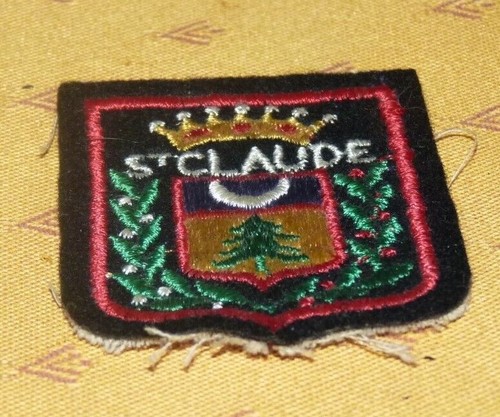 Ancien écusson coudre - à,