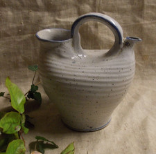 ANCIEN VASE PICHET EN GRES FORME POULE VINTAGE SIGNE P.GEORGES