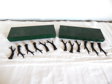 12 ANCIENS Porte-Couteaux en BRONZE à Patine BRUNE en Forme de Corne de CERF