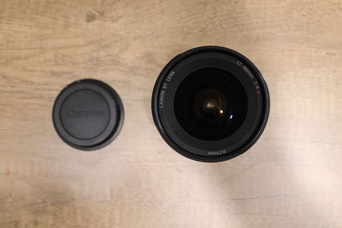 Objectif zoom grand angle