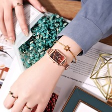 Montre carr??e femme en