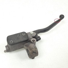 Maître cylindre frein avant