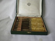 12 fourchettes à escargots