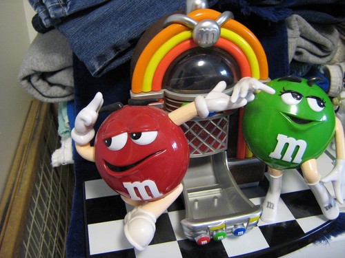 Rock and roll - m&ms, cafe