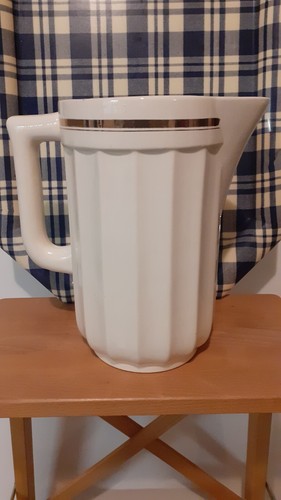 Ancien broc toilette - de,