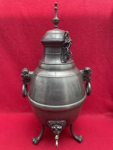 Grande théière ancienne - , en