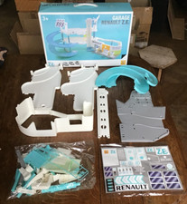 Rare garage automobile "RENAULT Z.E 100% ELECTRIC" Norev - Etat neuf à monter