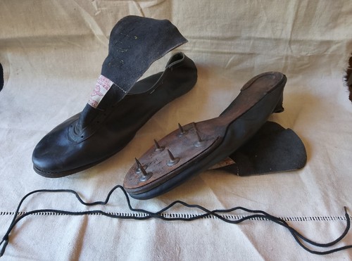 Chaussures anciennes sport - anciennes,