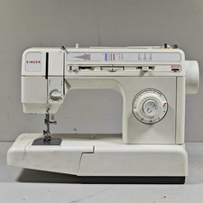 Machine À Coudre Singer Modèle 9806C - Non Testée, S'allume/S'éteint