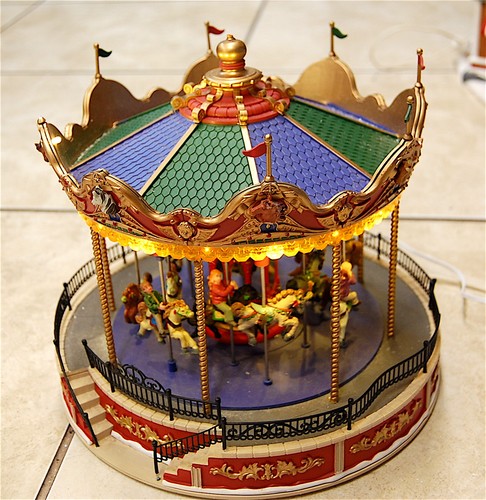 Carousel with horses lemax - with,