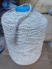 fil a tricoter Laine