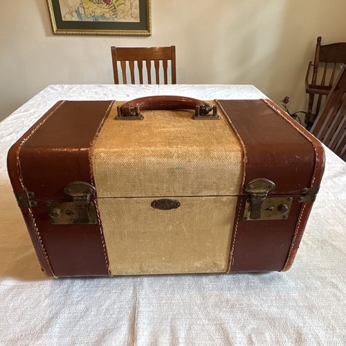 Vintage hard suitcase - hard,