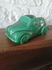 Superbe et Ancien Cendrier Faience Renault 4cv 