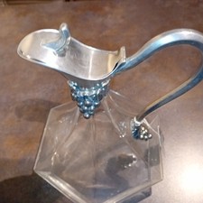 Magnifique carafe neuve à decanter le vin , forme hexagonale verre  etain signée