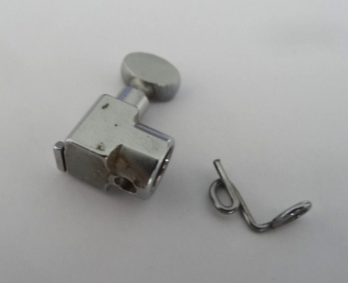 Serre aiguille machine - serre-aiguille,