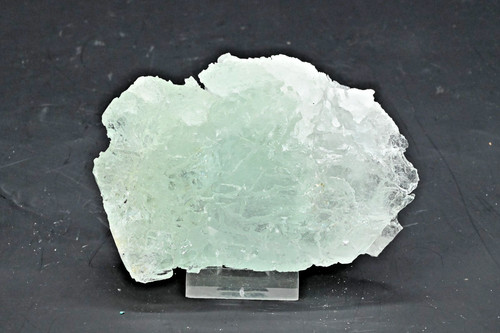 Beryl gravé 115x79mm - , minéral