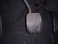 pédale de frein  SUZUKI