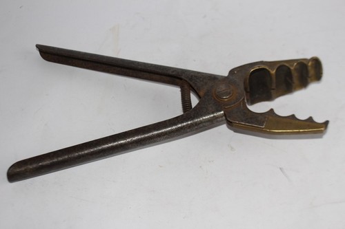 Ancienne pince couder les - pince,