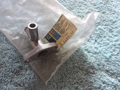 Prise eau sur carburateur - d'eau,