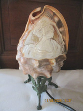 Lampe Coquillage Sculpté Danseuse A La Harpe Pied En Bronze