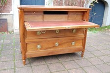 commode secrétaire d époque louis XVI  en noyer du 18e siécle