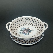 Corbeille Et Plateau À Paroi