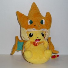 Doudou Peluche Pokemon Tomy  - Pikachu - Déguisé en Dracaufeu