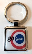 Porte clé en métal Go Vespa