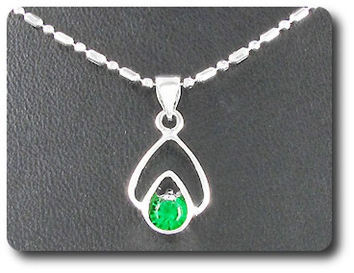 Pendentif emeraude 1x5 - 1x5, mm