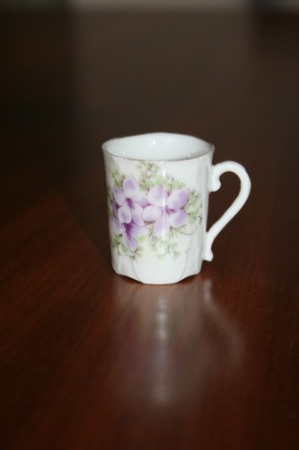 Tasse liqueur porcelaine - en,