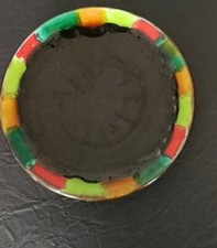 Coupelle Vide-poche en céramique émaillée noire et multicoloree.