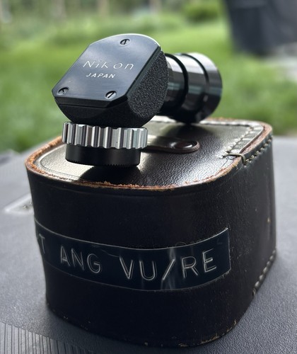 Nikon right angle - right,
