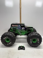 Monster Jam Mega Grave Digger