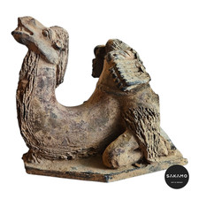 Imposant chameau en poterie