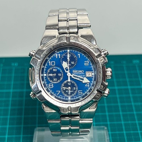 Montre chronographe quartz - chronographe, à