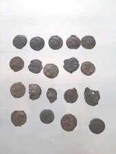 Enorme Lot de 19 potins Gaulois, a Nettoyer Superbe Lot A Saisir.