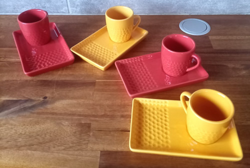 Tasses sous - 4,