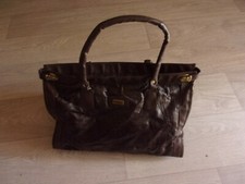 Sac voyage cuir patchwork et simili marron BEAUGENCY porté épaule main BE